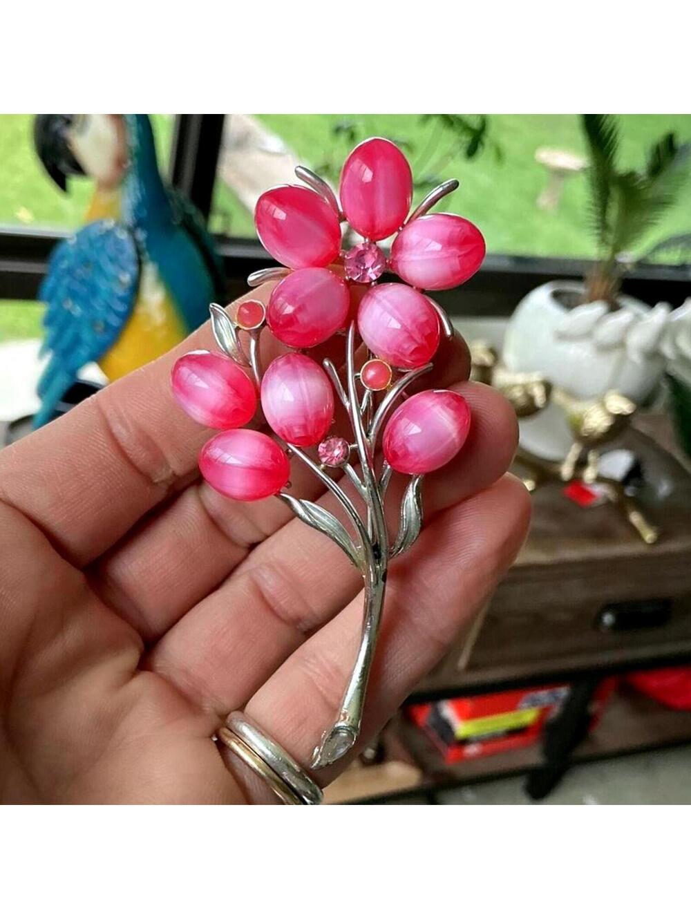 Vintage Coro Pegasus Pink Ombre Flower Brooch w/ Silver Tone Stem & Leaves